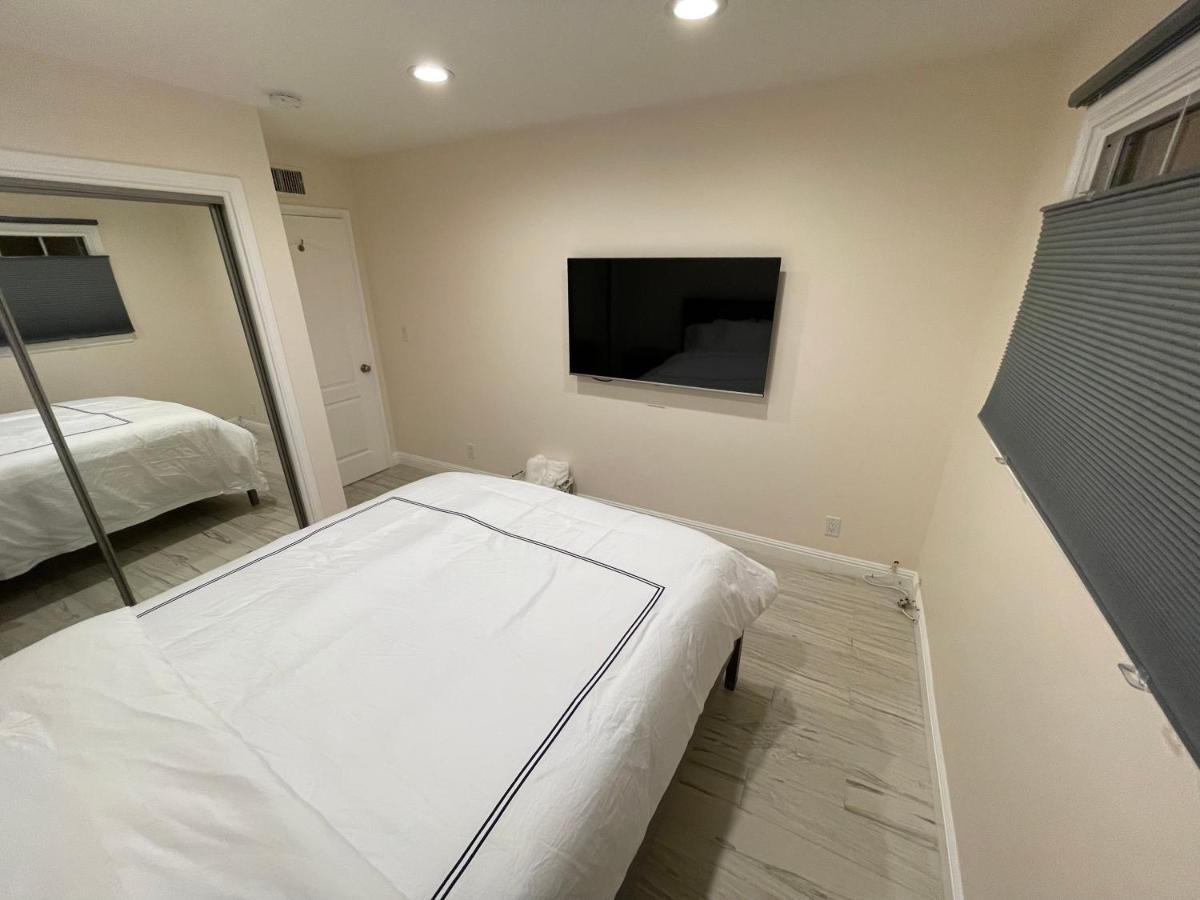 Cheerful, Beautifully Remodeled, Modern, Comfortable Los Ángeles