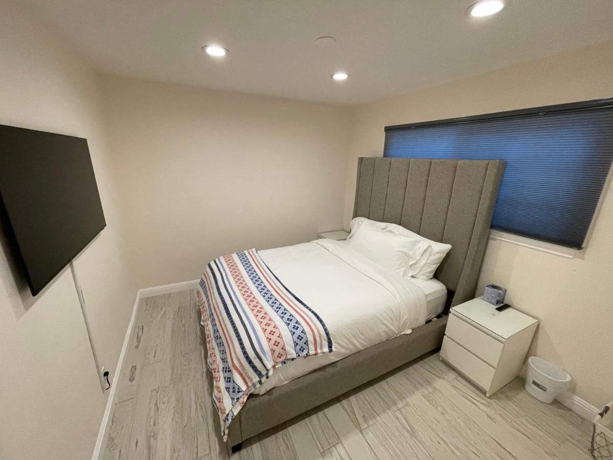 Cheerful, Beautifully Remodeled, Modern, Comfortable Сasa de vacaciones Los Ángeles